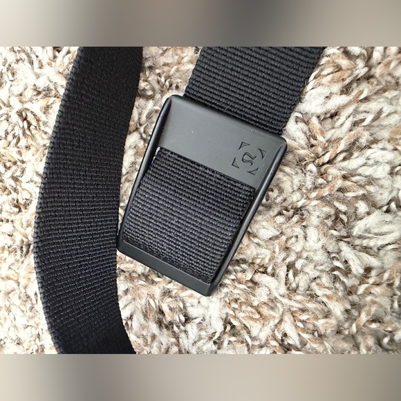 LuluLemon Black Belt - Picture 2 of 4